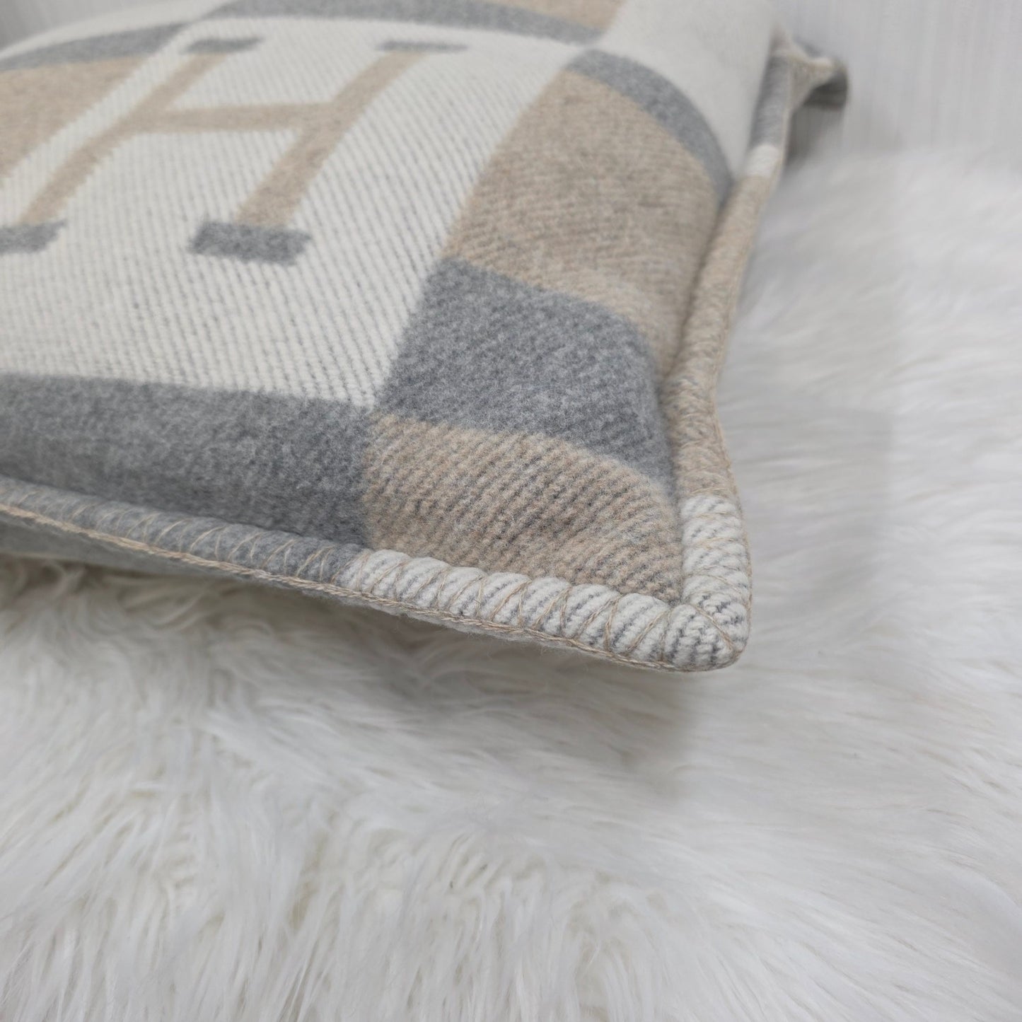 Hermes Cushion (Pre-owned)
