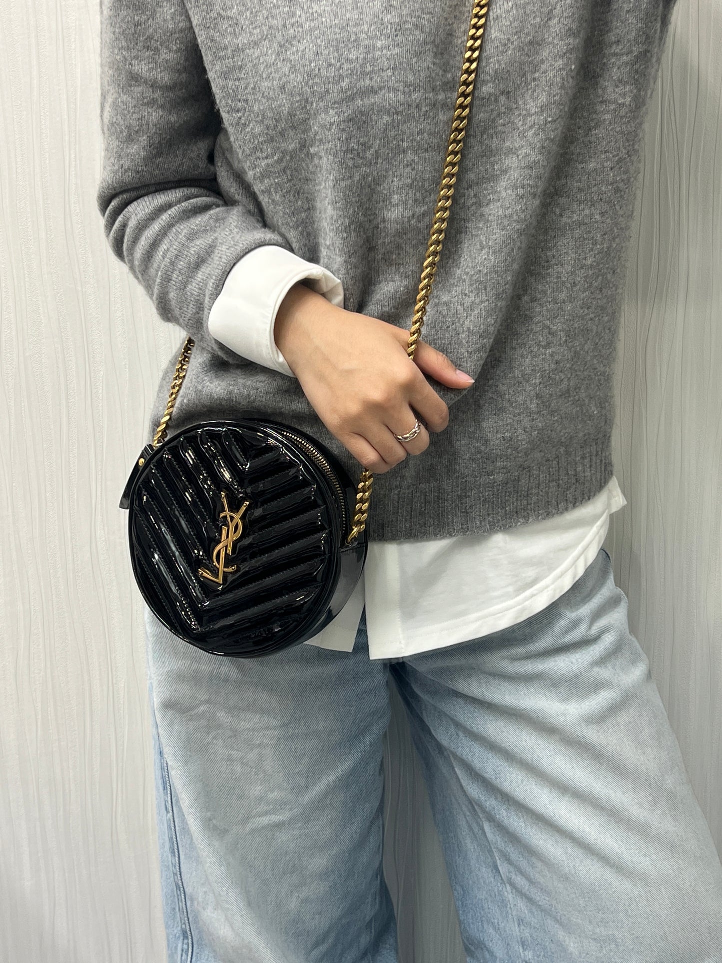 YSL Chained Vinyle Round Shoulder Bag (Pre-owned)