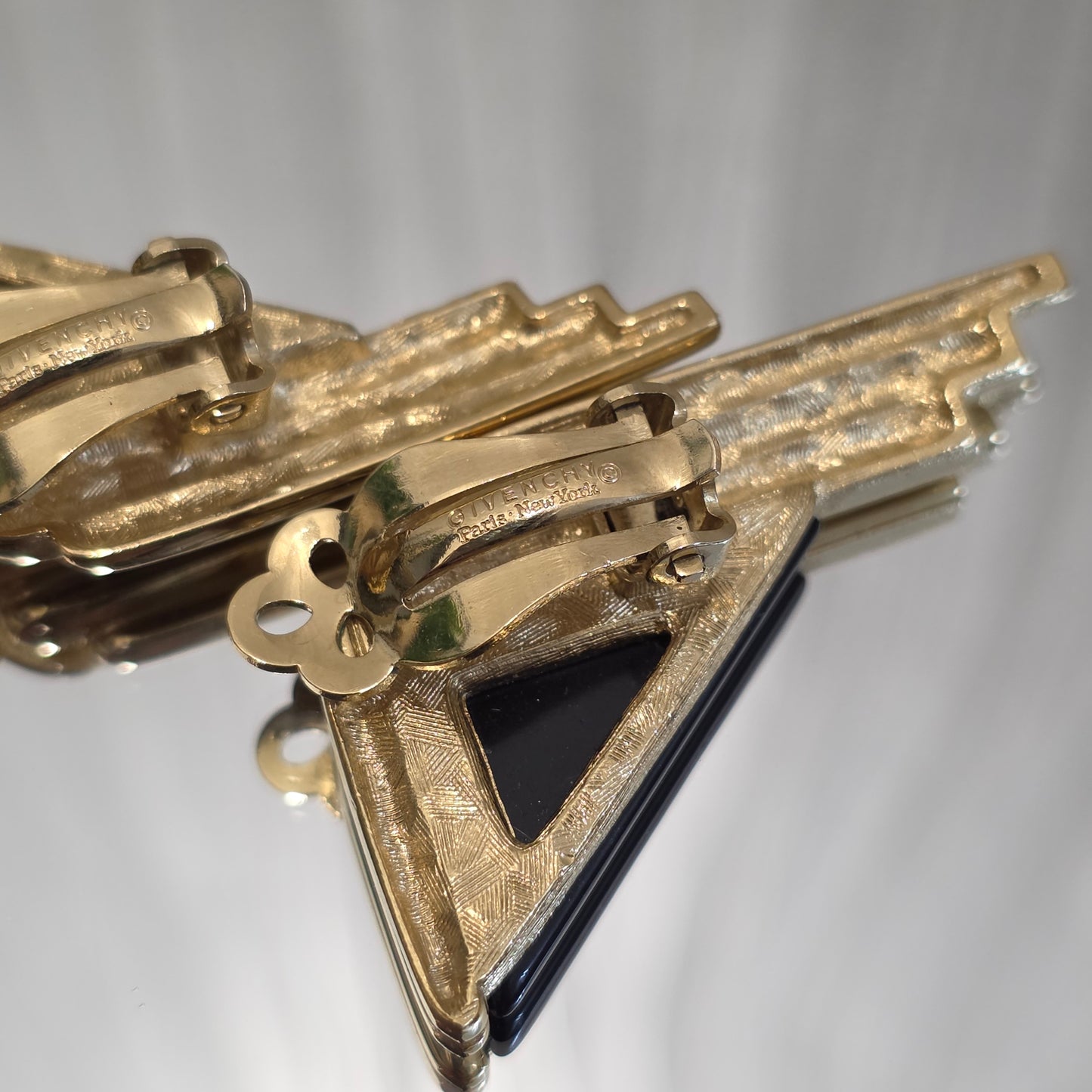 Givenchy Geometric Black & Gold Clip Earrings (Pre-Owned)