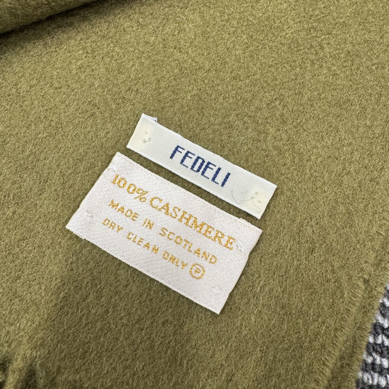 Fedeli Cashmere Scarf Olive Green (Pre-Owned)