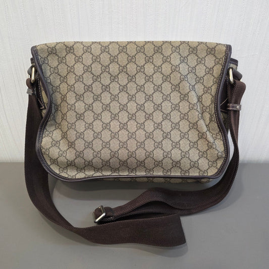 Gucci GG Supreme Canvas Messenger Bag (Pre-Owned)