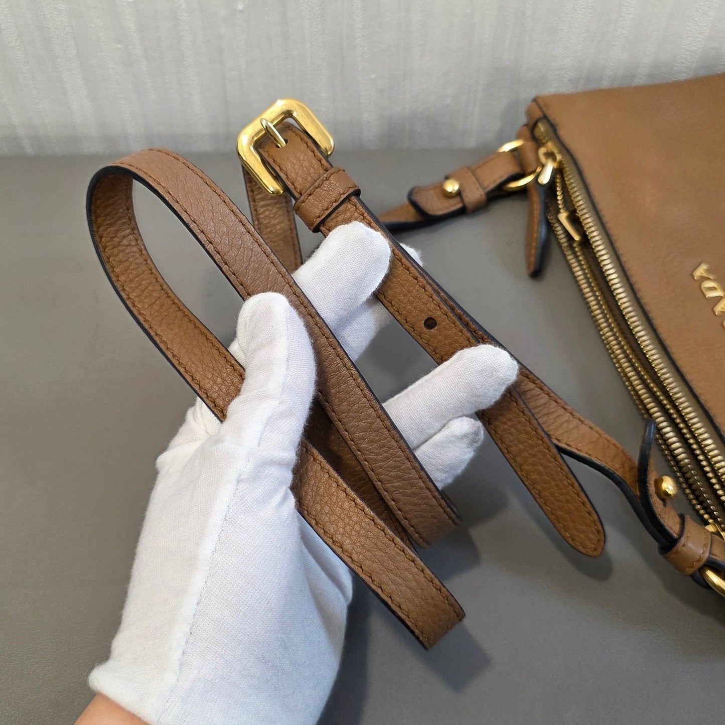 Prada Vitello Daino Leather Crossbody Bag (Pre-Owned)