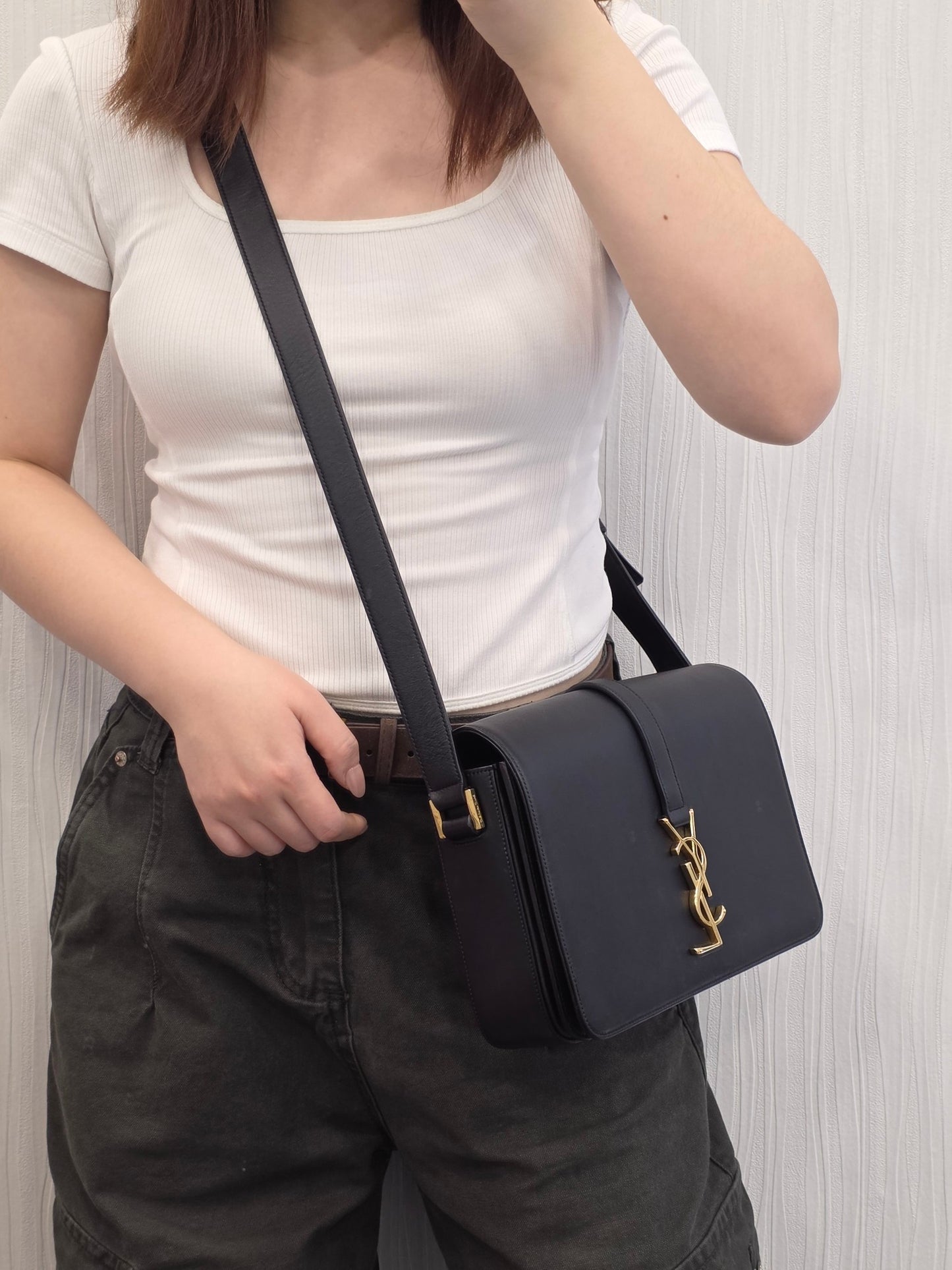 Saint Laurent Cassandra Leather Shoulder Bag (Pre-Owned)