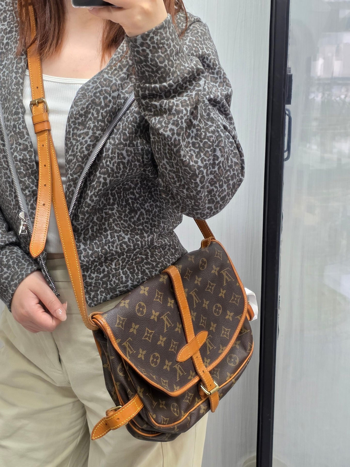 Louis Vuitton Monogram Saumur Shoulder Bag (Pre-Owned)