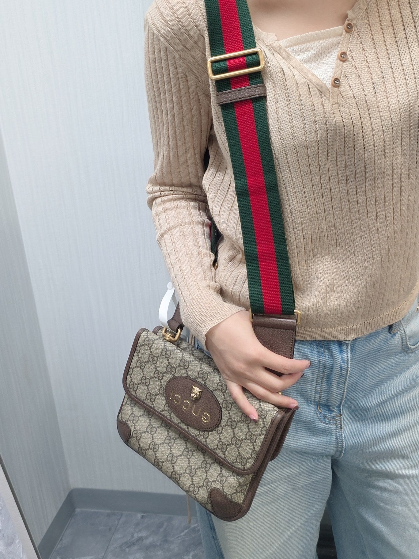 Gucci GG Supreme Tiger Shoulder Bag (Pre-Owned)