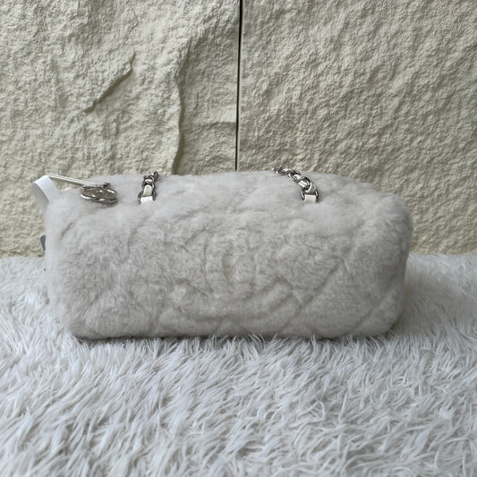 Chanel Shearling CC Chain Shoulder Bag (Pre-Owned)