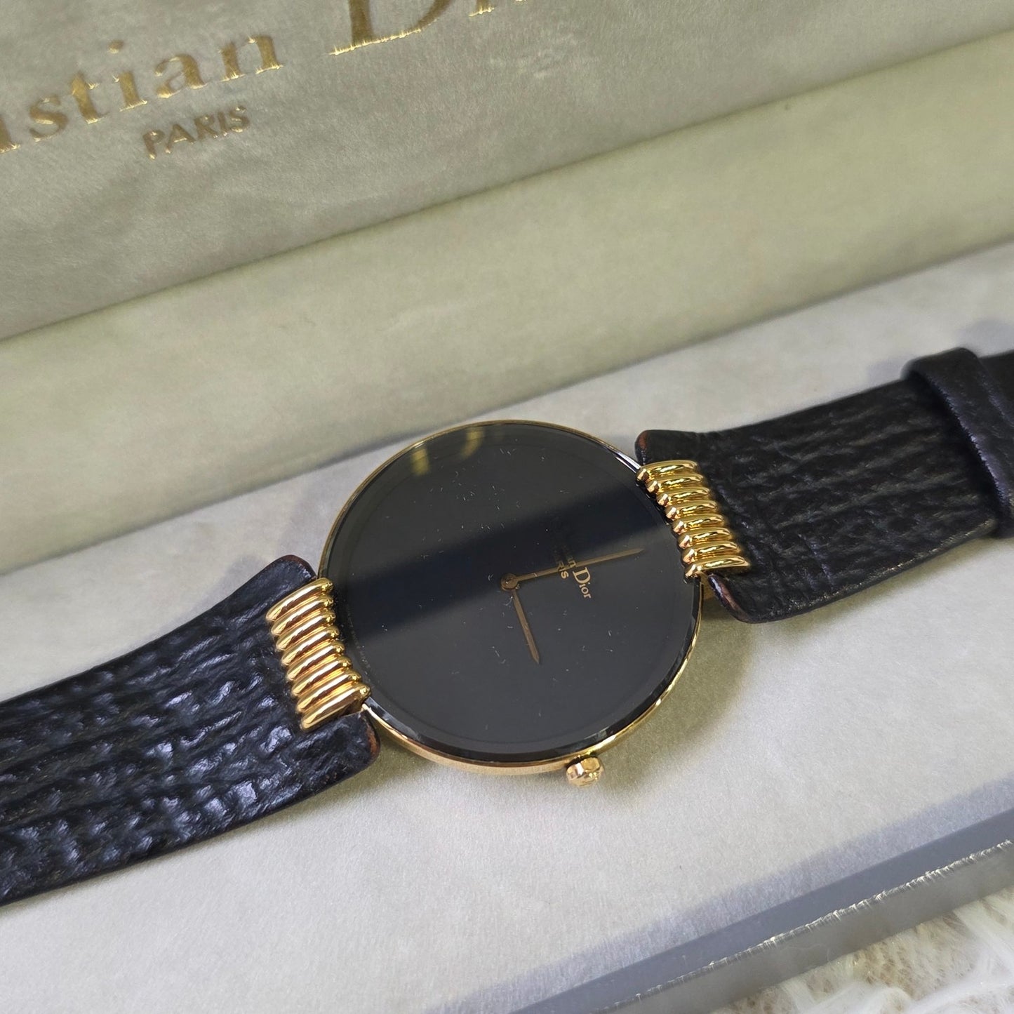 Christian Dior Vintage Round Watch (Pre-Owned)