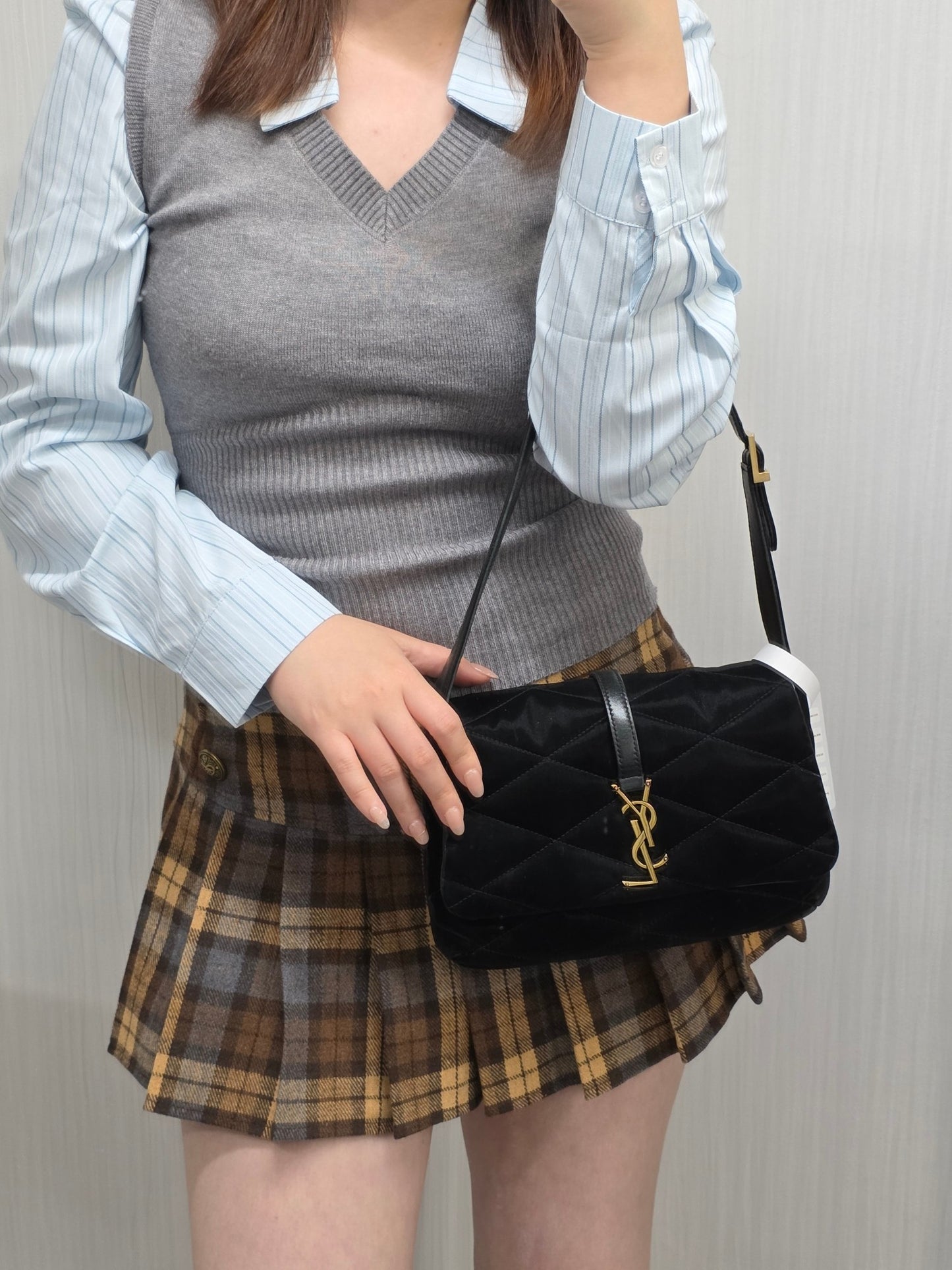 Yves Saint Laurent Quilted Velvet Shoulder Bag (Pre-Owned)