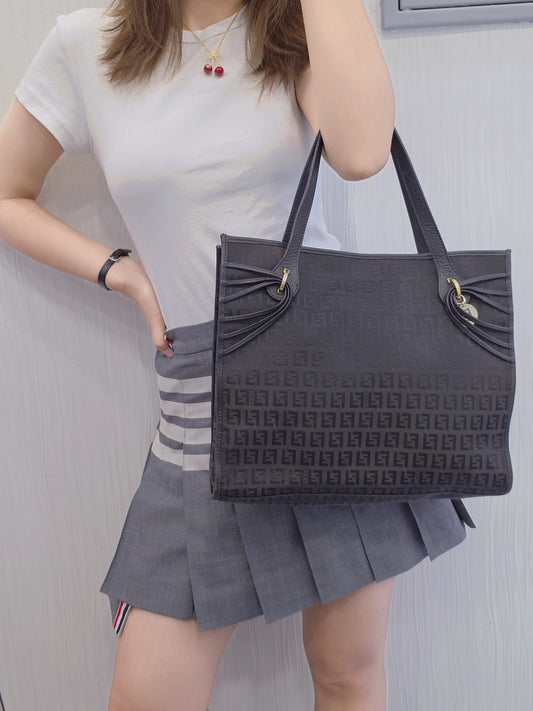 Fendi Zucca Canvas Tote Bag (Pre-Owned)