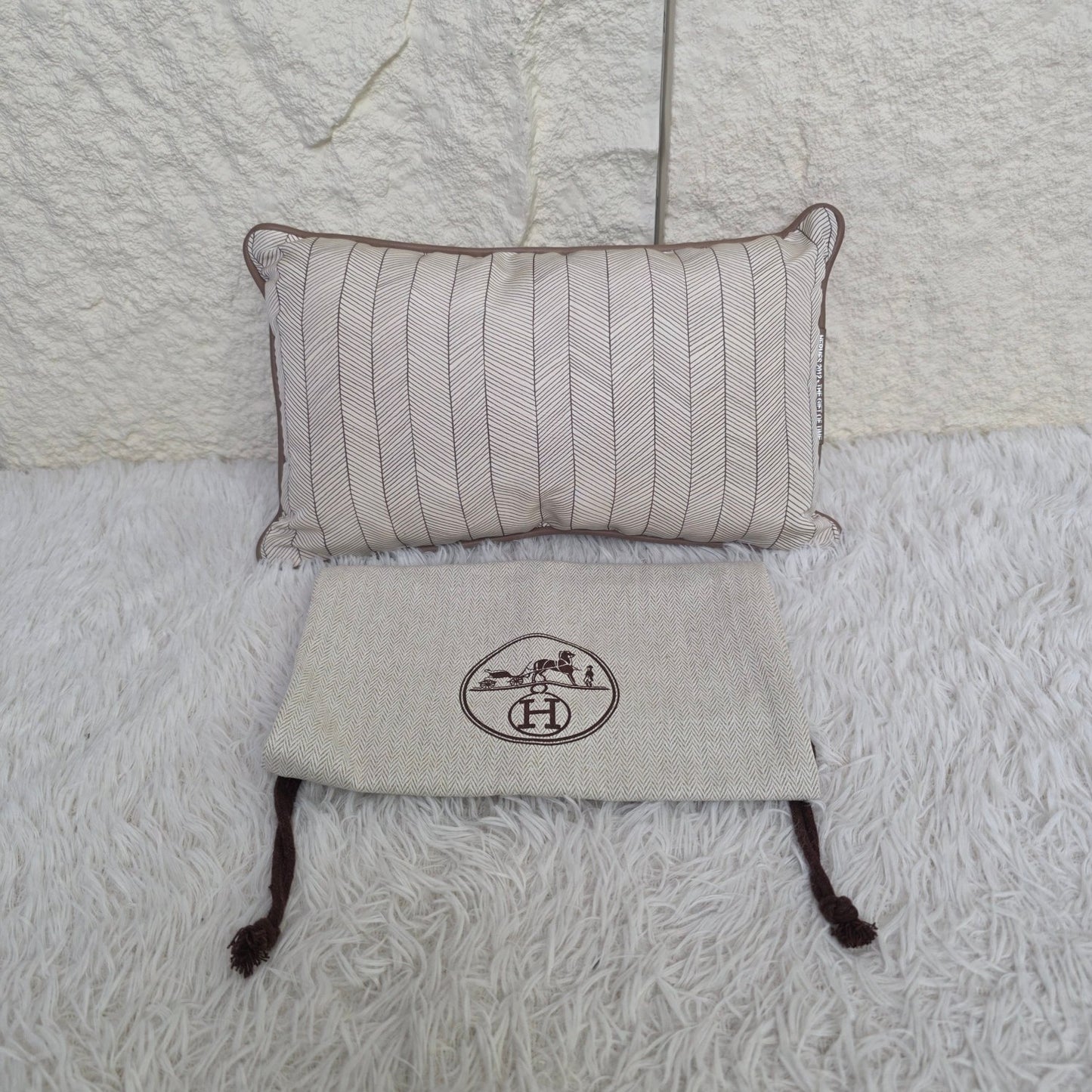 Hermès Dust Bag and Pillow Set (Pre-Owned)