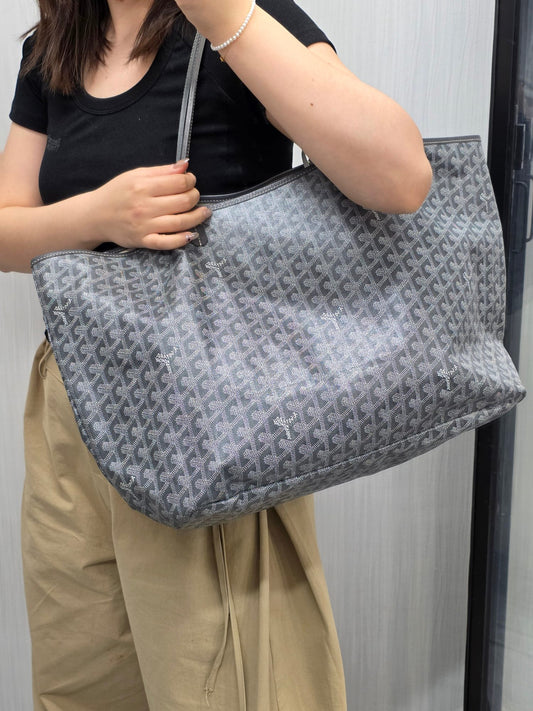 1 Goyard Saint Louis Tote Bag (Pre-Owned)