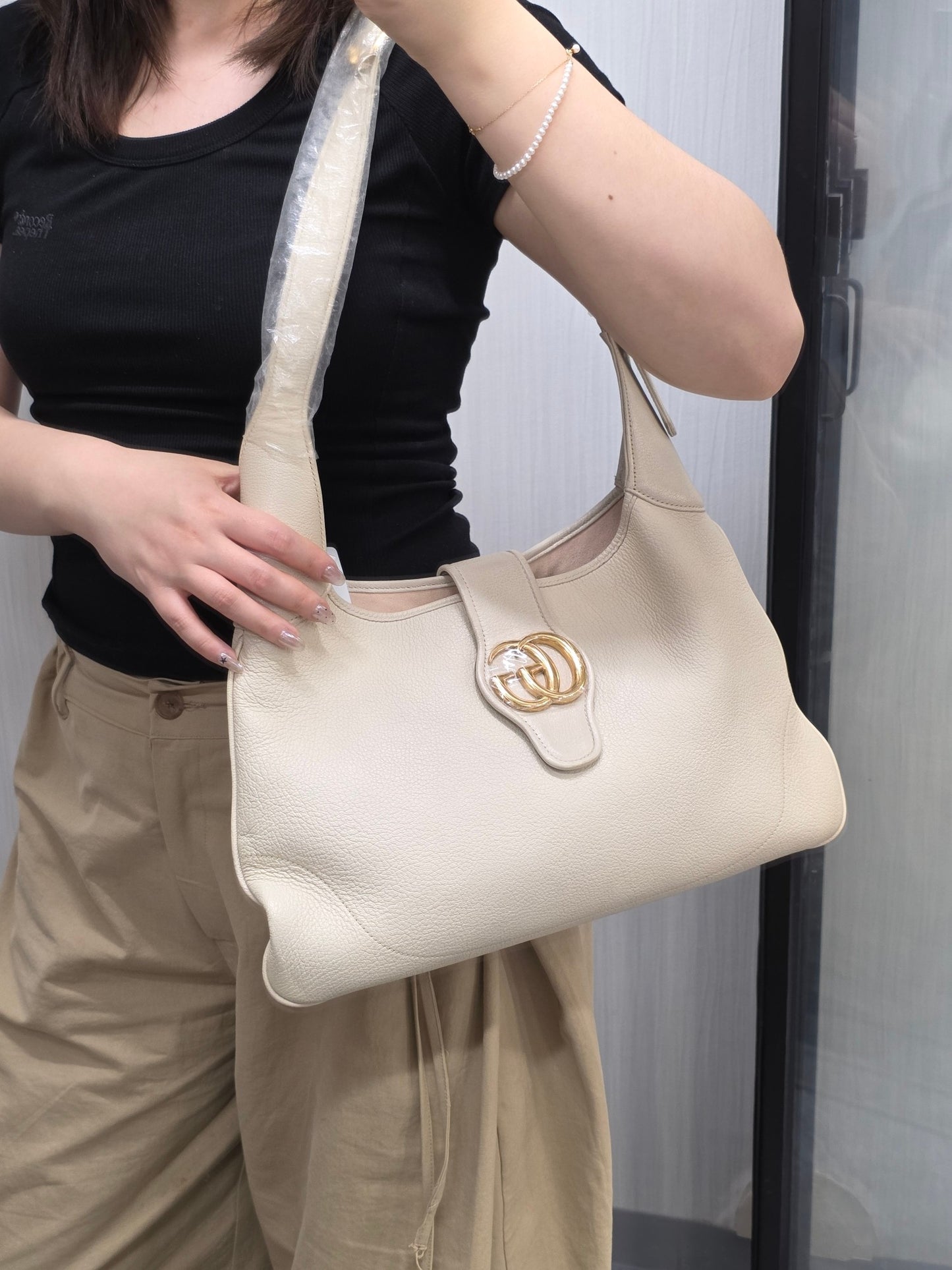 Gucci GG Leather Shoulder Bag (Pre-Owned)