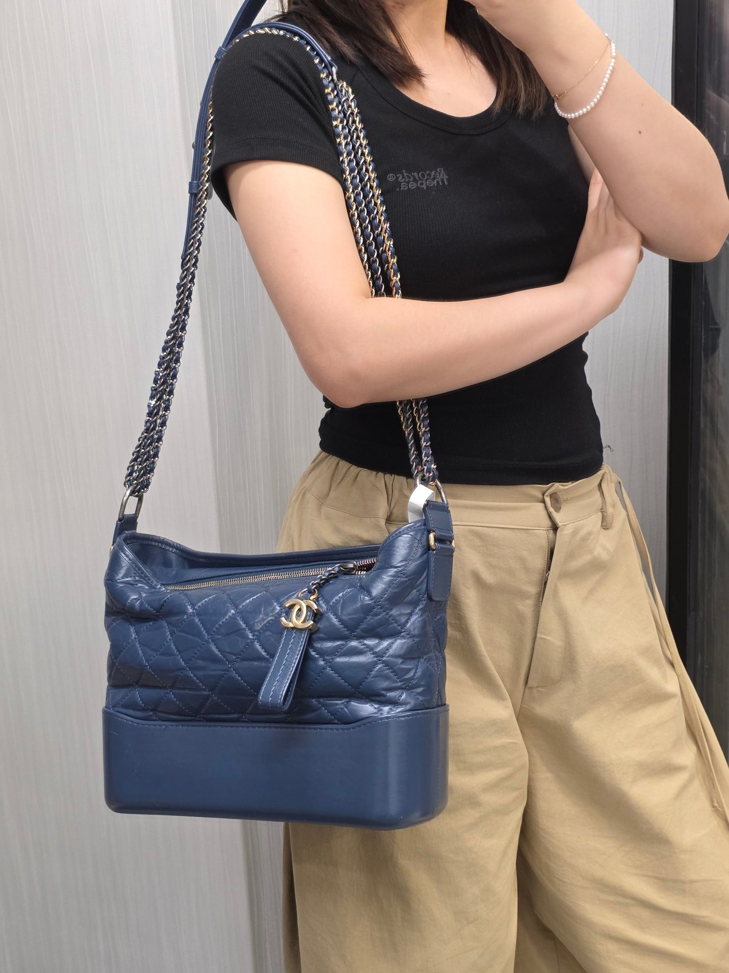 Chanel Quilted Leather Chain Shoulder Bag (Pre-Owned)