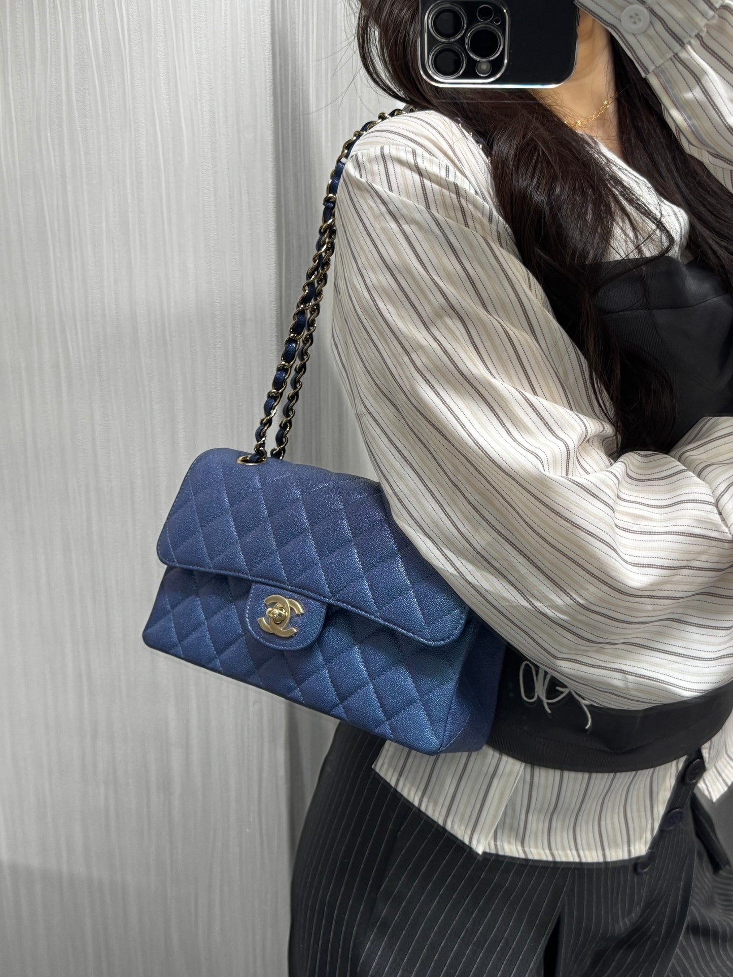 Chanel Quilted Metallic Leather Chain Wallet Bag (Pre-Owned)