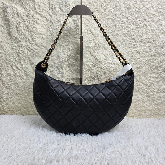 Chanel Black Quilted Leather Chain Hobo Shoulder Bag (Pre-Owned)