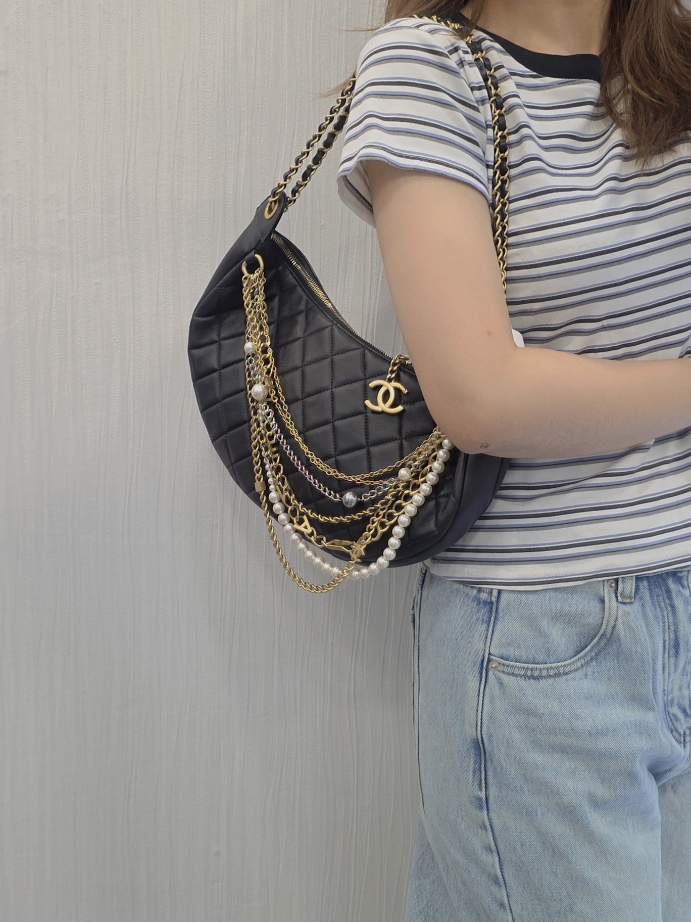 Chanel Black Quilted Leather Chain Hobo Shoulder Bag (Pre-Owned)