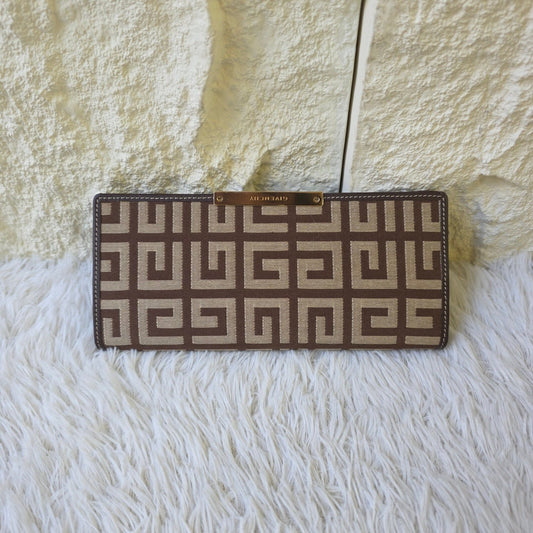 1 Givenchy 4G Canvas Clutch Bag (Pre-Owned)