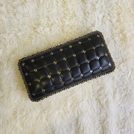 Chanel CC Logo Quilted Chain Shoulder Bag (Pre-Owned)