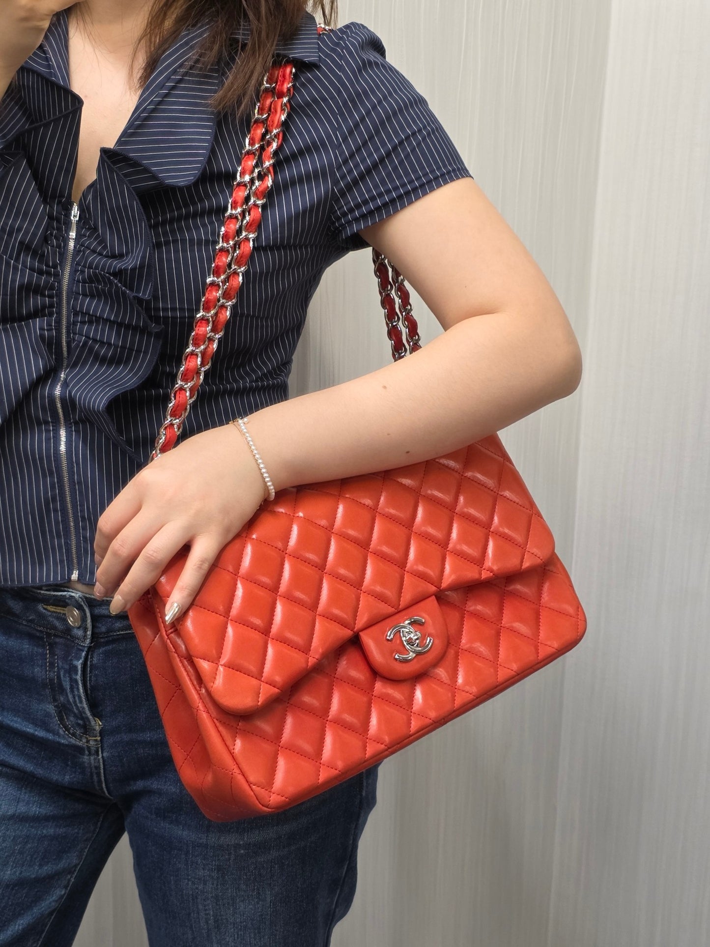Chanel Classic Quilted Leather Double Flap Bag (Pre-Owned)