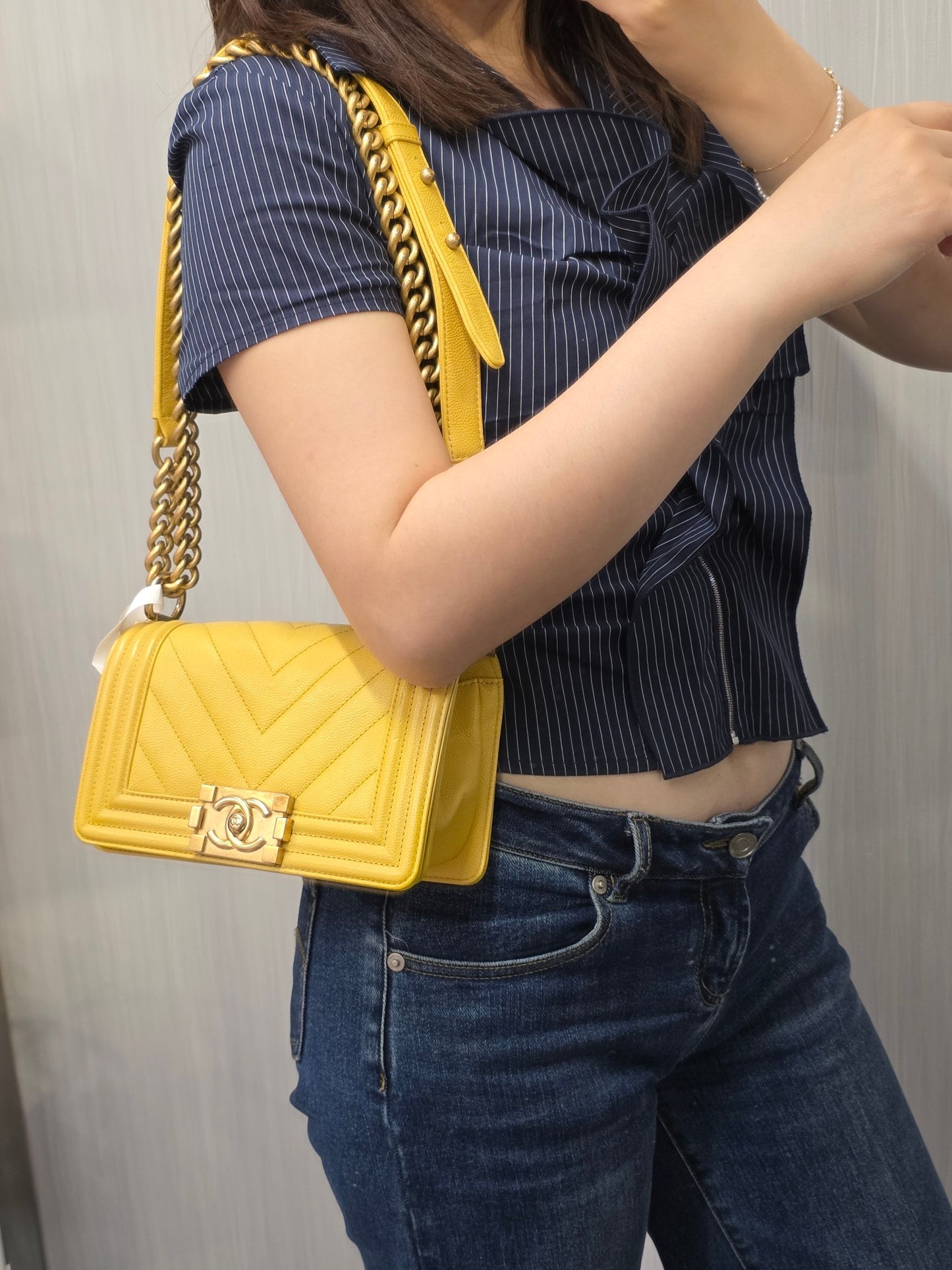 Chanel Boy Quilted Leather Chain Shoulder Bag (Pre-Owned)