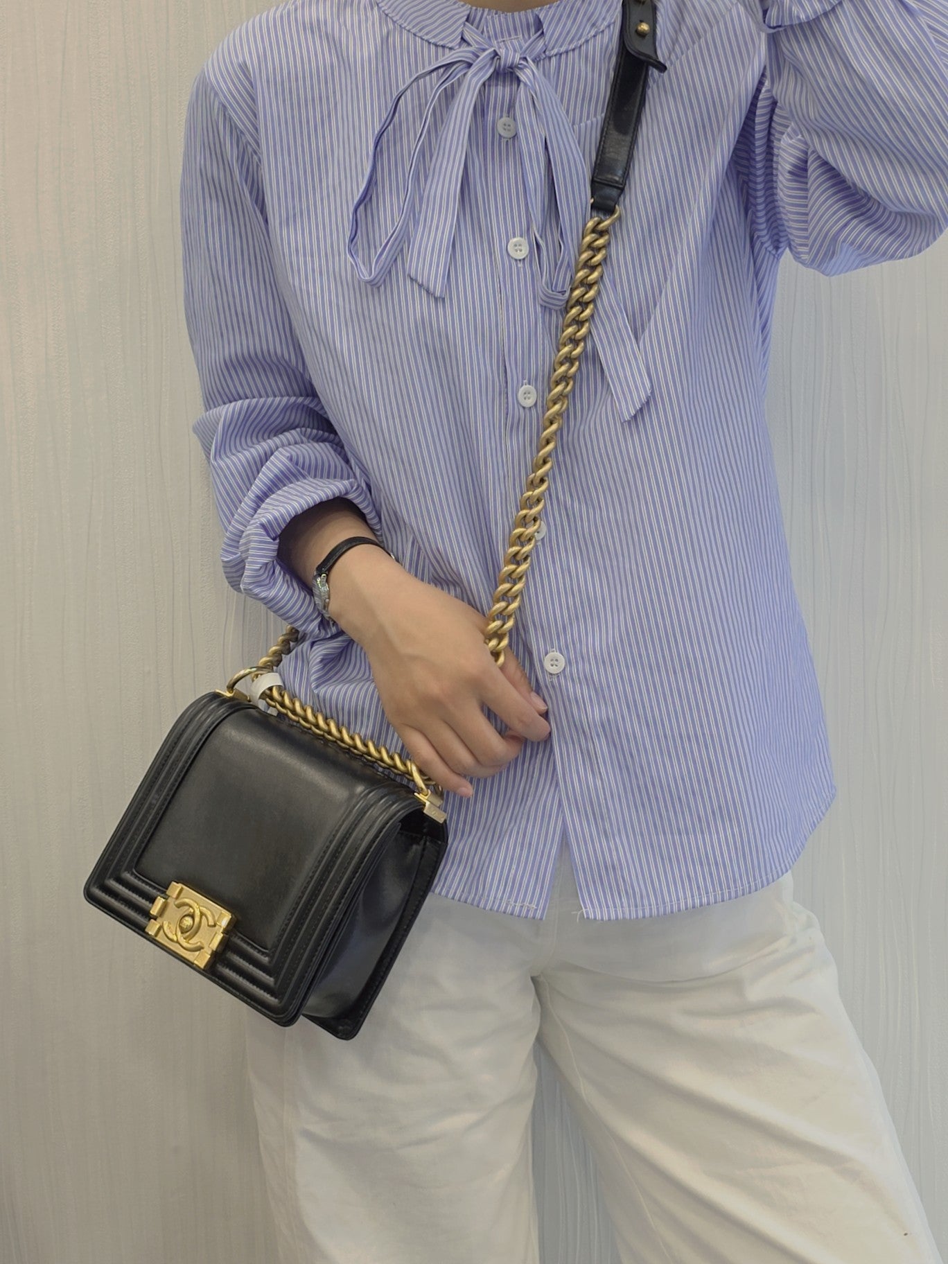 Chanel Boy Quilted Leather Chain Shoulder Bag (Pre-Owned)