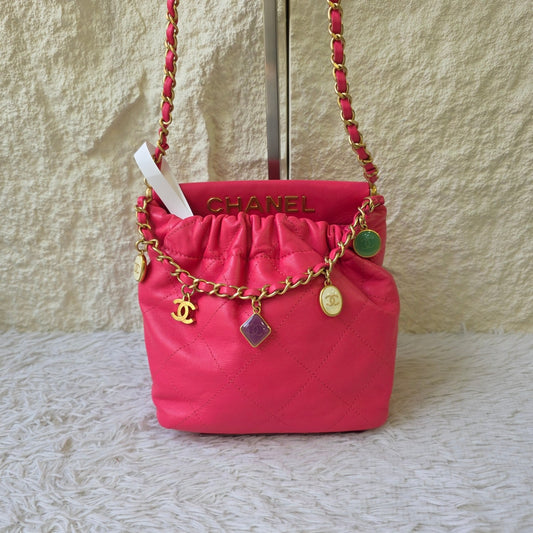 Chanel Quilted Leather Drawstring Bucket Bag (Pre-Owned)