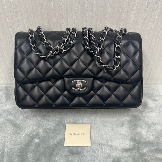 CHANEL Classic Flap Shoulder Bag (Pre-owned)