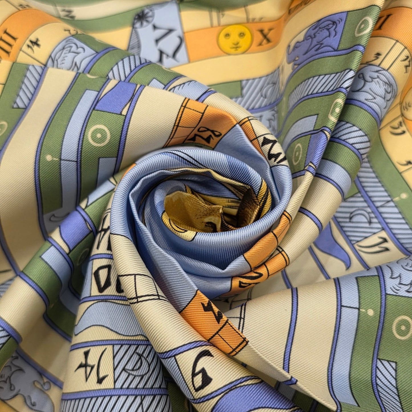 HERMES Silk Scarf DIES ET HORE (Pre-owned)
