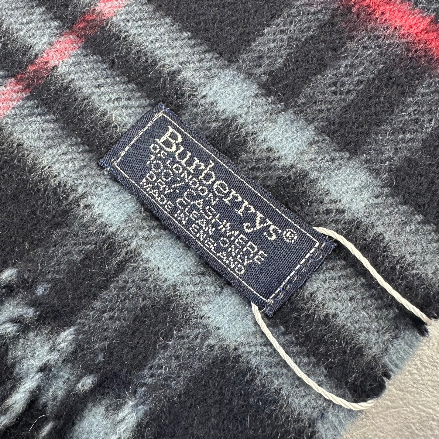 BURBERRY Wool Scarf (Pre-owned)