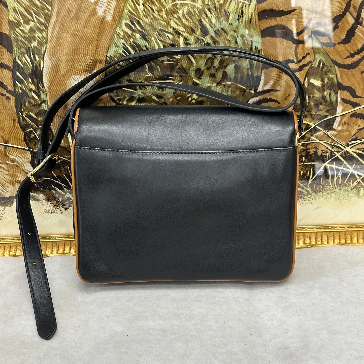 セリーヌ ホースキャリッジ ゴールドトーン バックル ショルダー&クロスボディバッグ 【中古】