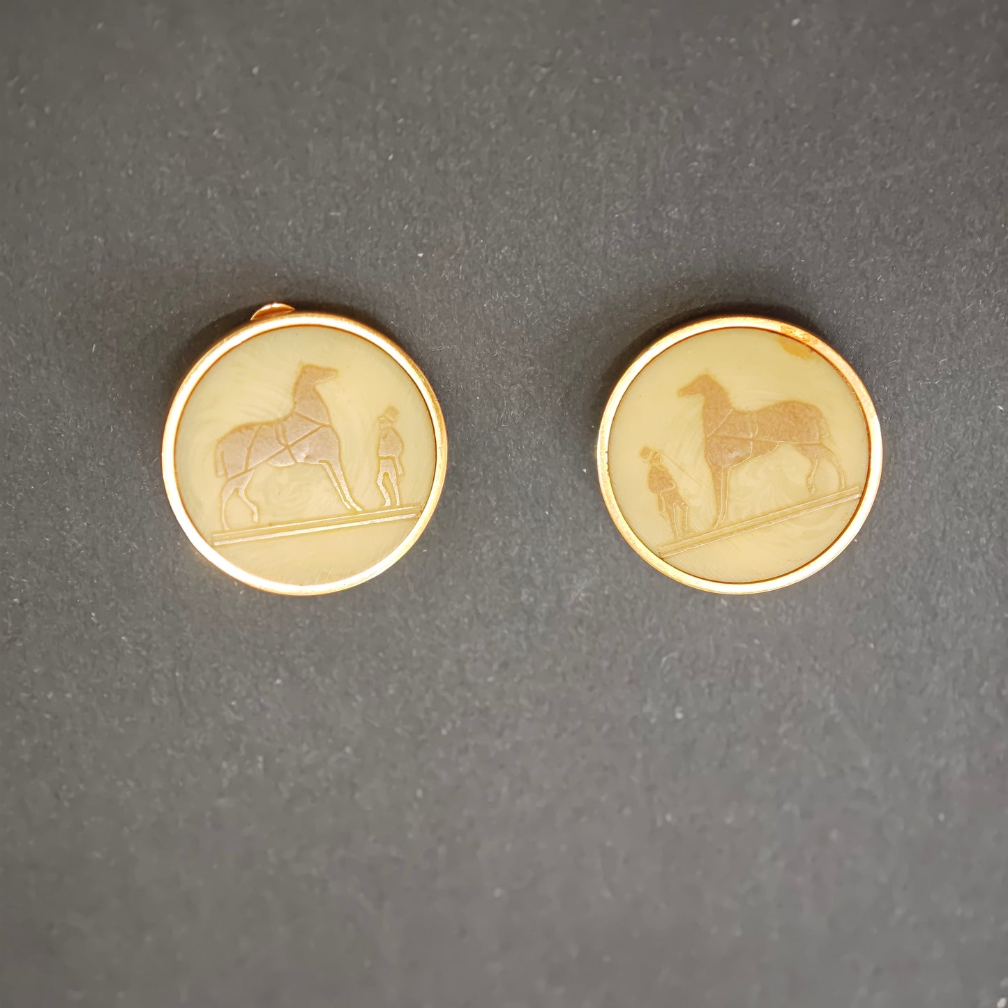 エルメス シェルモチーフ クリップオンイヤリング【中古】