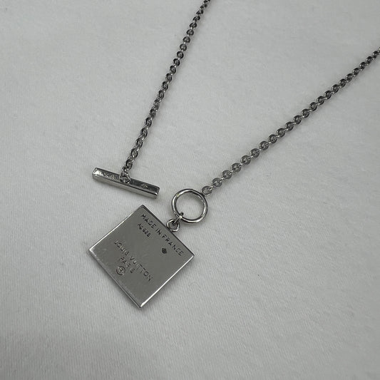LV シルバー Vロゴ ネックレス【中古】