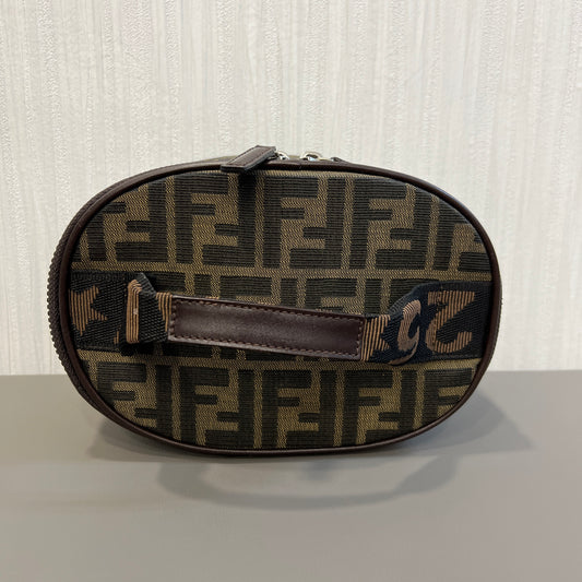 FENDI モノグラム ハンドヘルド メイクアップバッグ 【中古】