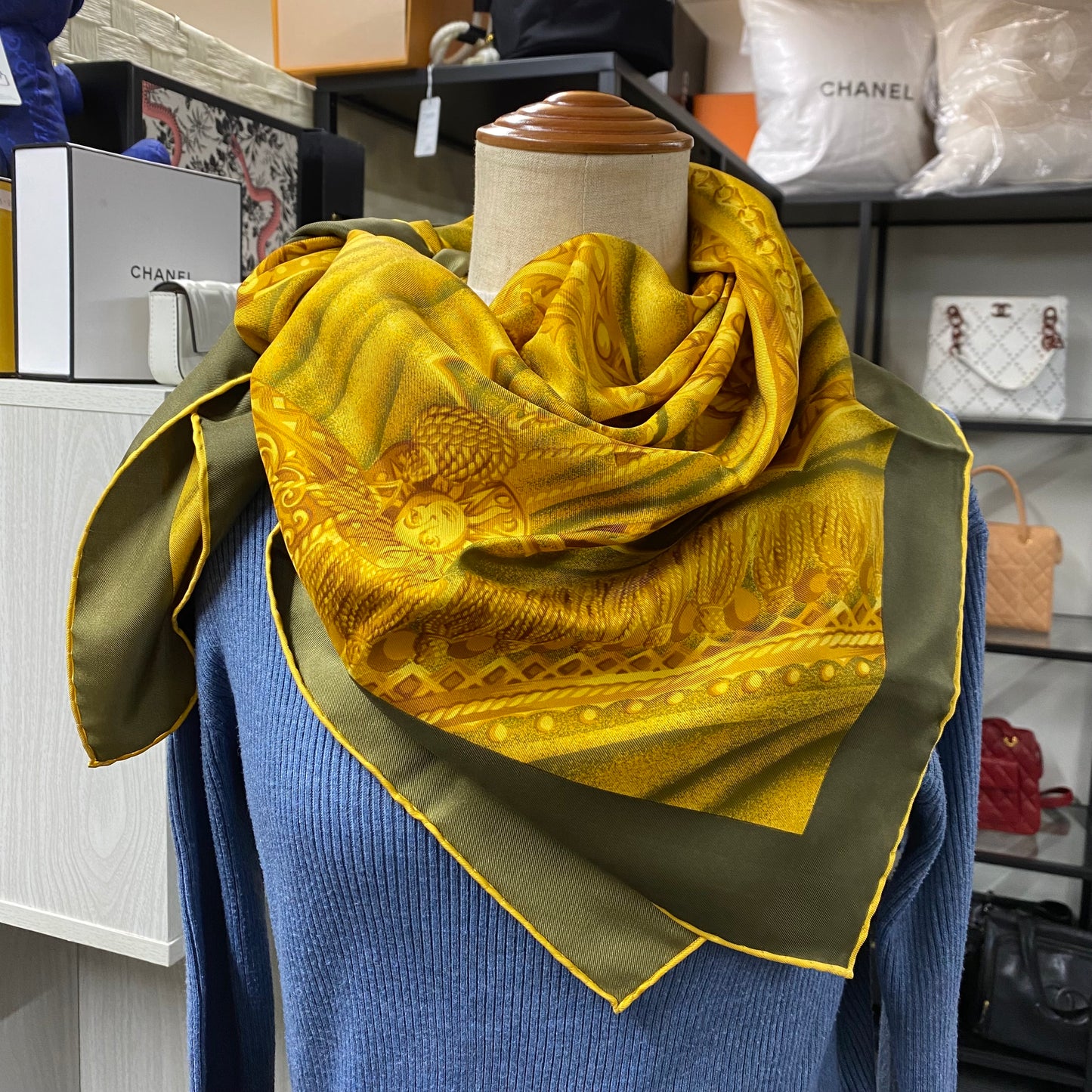 CELINE シルクスカーフ【中古】