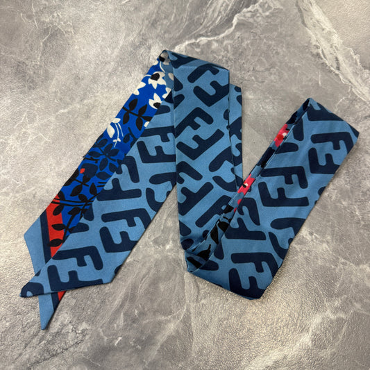 フェンディ ツイリー シルクスカーフ【中古】