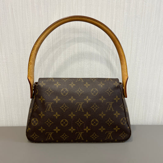 LV ルーピングモノグラム フラップショルダーバッグ【中古】