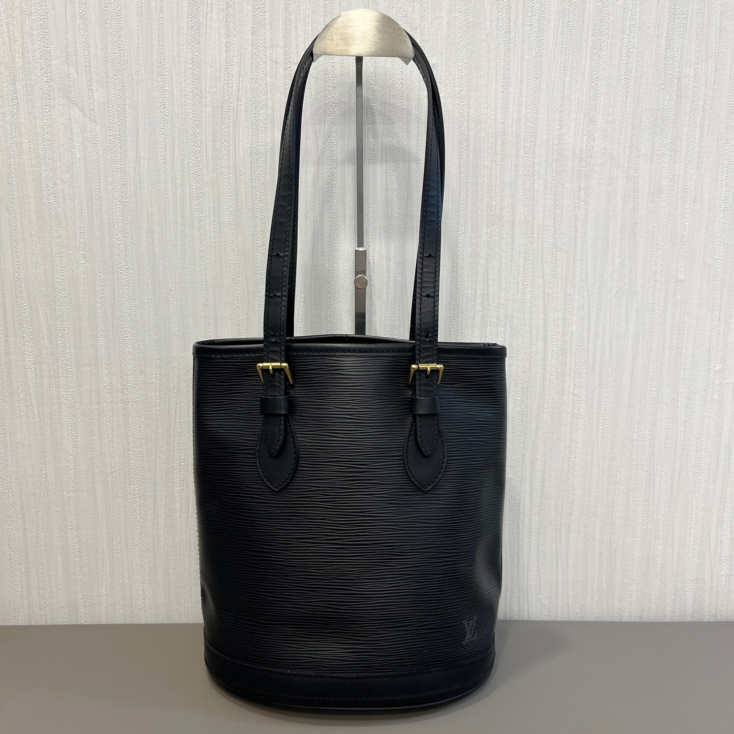 ルイ・ヴィトン エピ バケットバッグ【中古】
