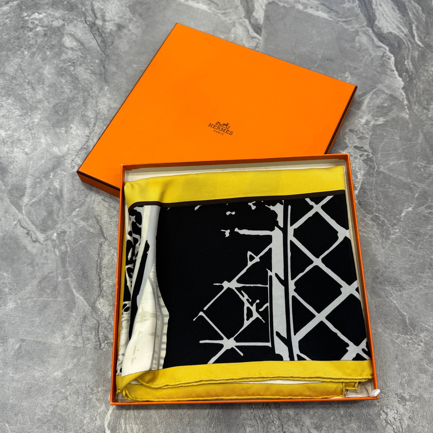 エルメス 90 フライングボックス スカーフ【中古】