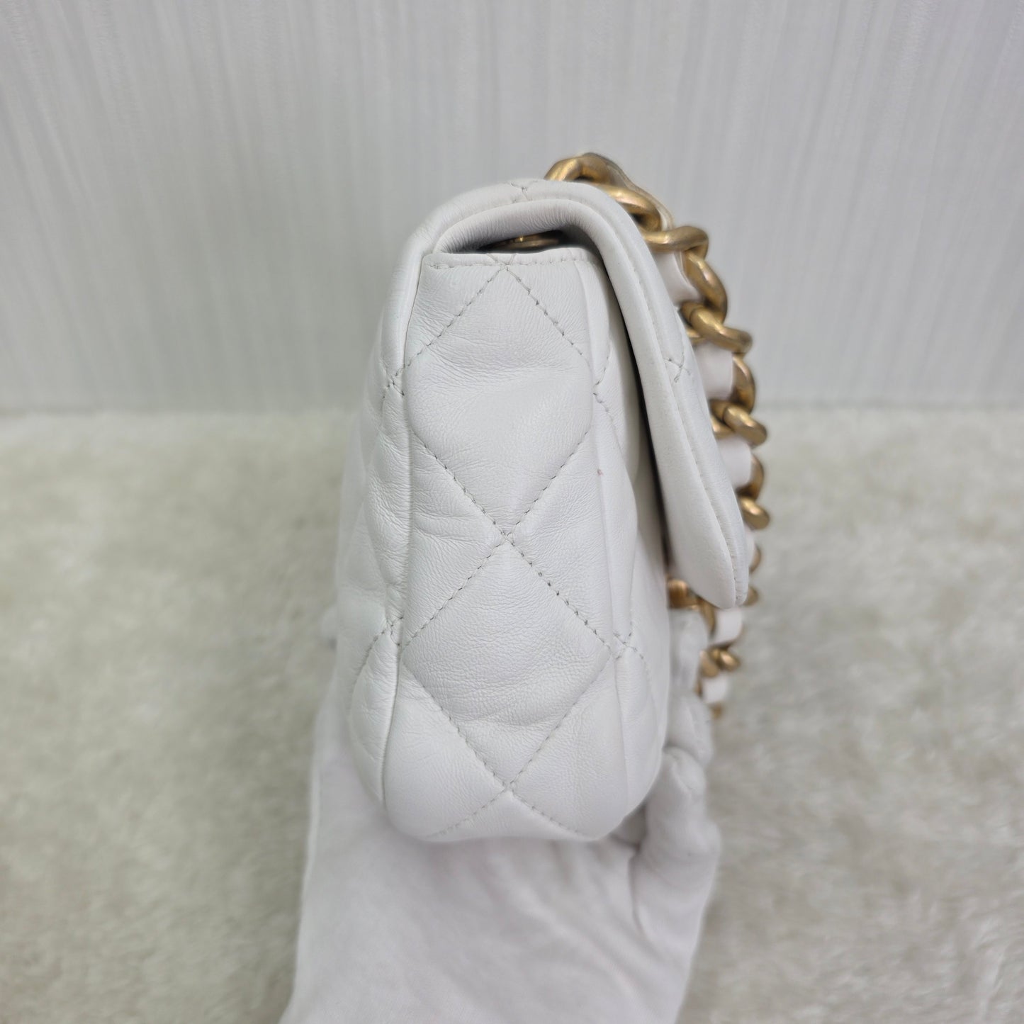 CHANEL クリームホワイト スクエアチェーンバッグ【中古】