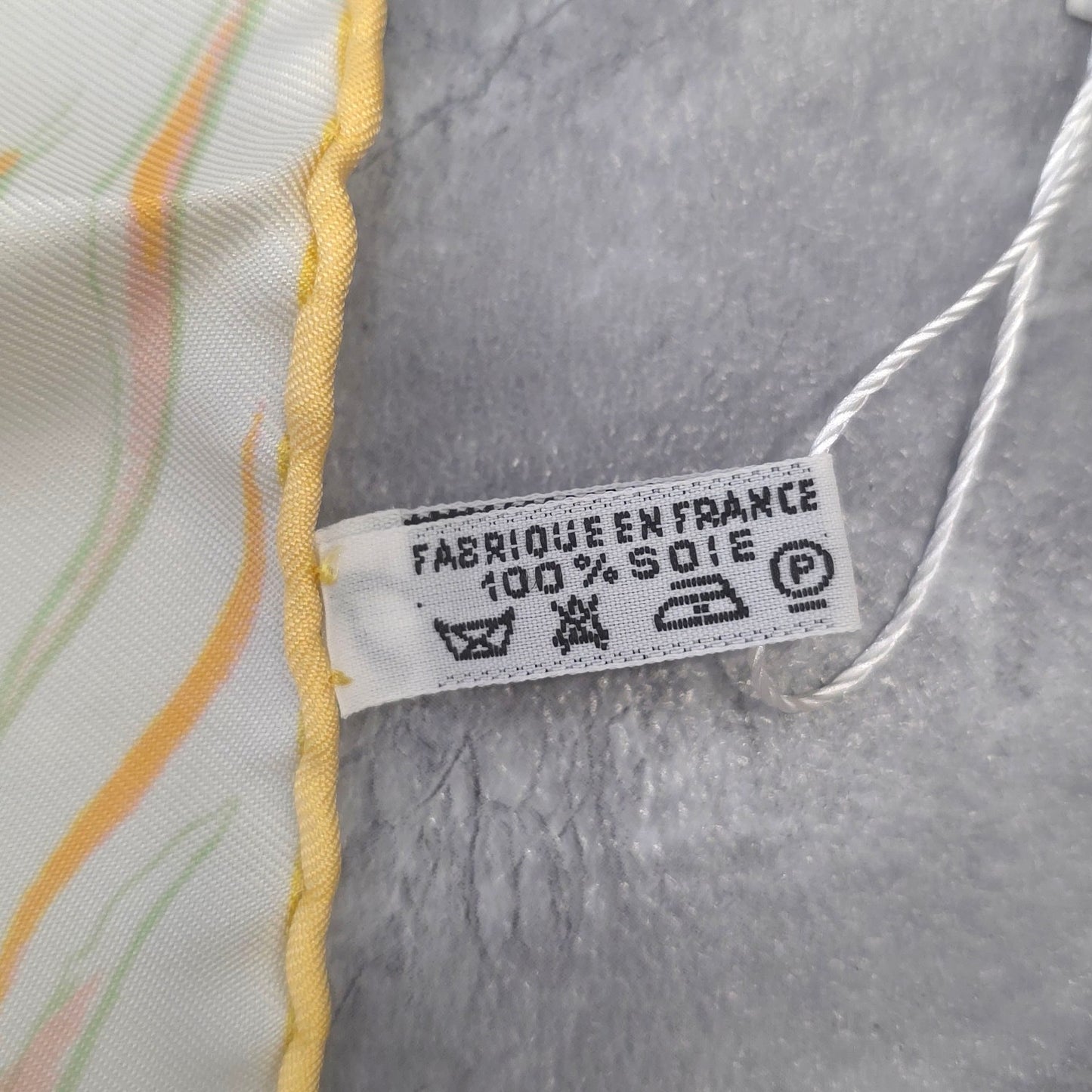 エルメス 45 気まぐれなオウム スカーフ【中古】