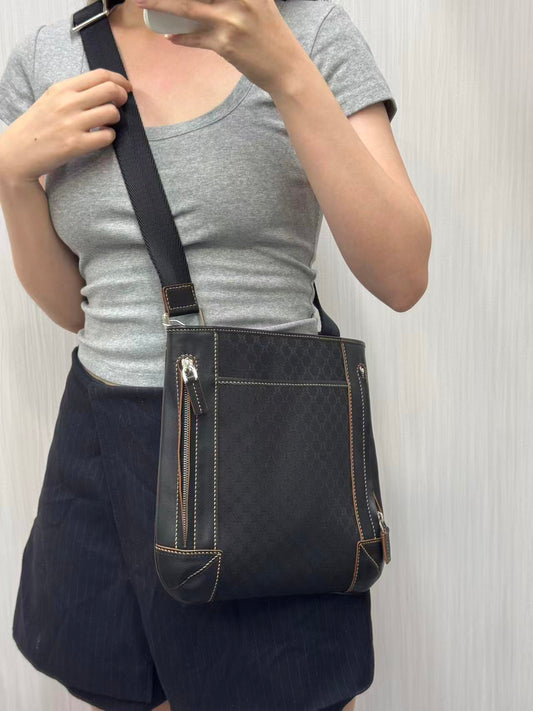 セリーヌ クラシック モノグラム ショルダーバッグ【中古】