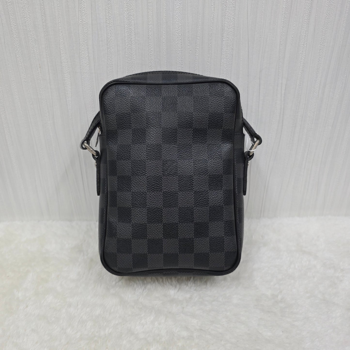 路易威登 Damier Graphite Rem N41446 单肩包 灰色 黑色 银色五金 斜挎包/手拿包 [二手] 
