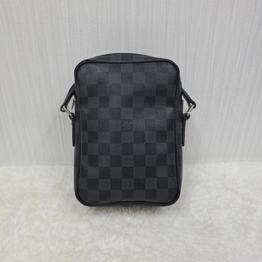 Louis Vuitton Damier Graphite Rem N41446 Shoulder Bag Gray Black Silver Hardware Crossbody Pochette [Pre-Owned]