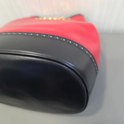 Celine 红色和黑色皮革抽绳链条包 [二手] 