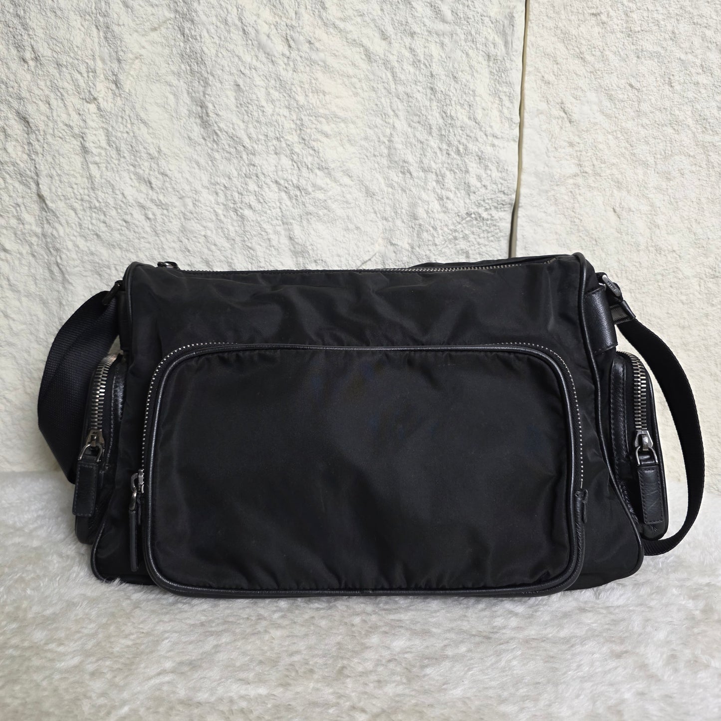 PRADA Tessuto 尼龙三角 Logo 饰片单肩包 黑色 银色五金 [二手]
