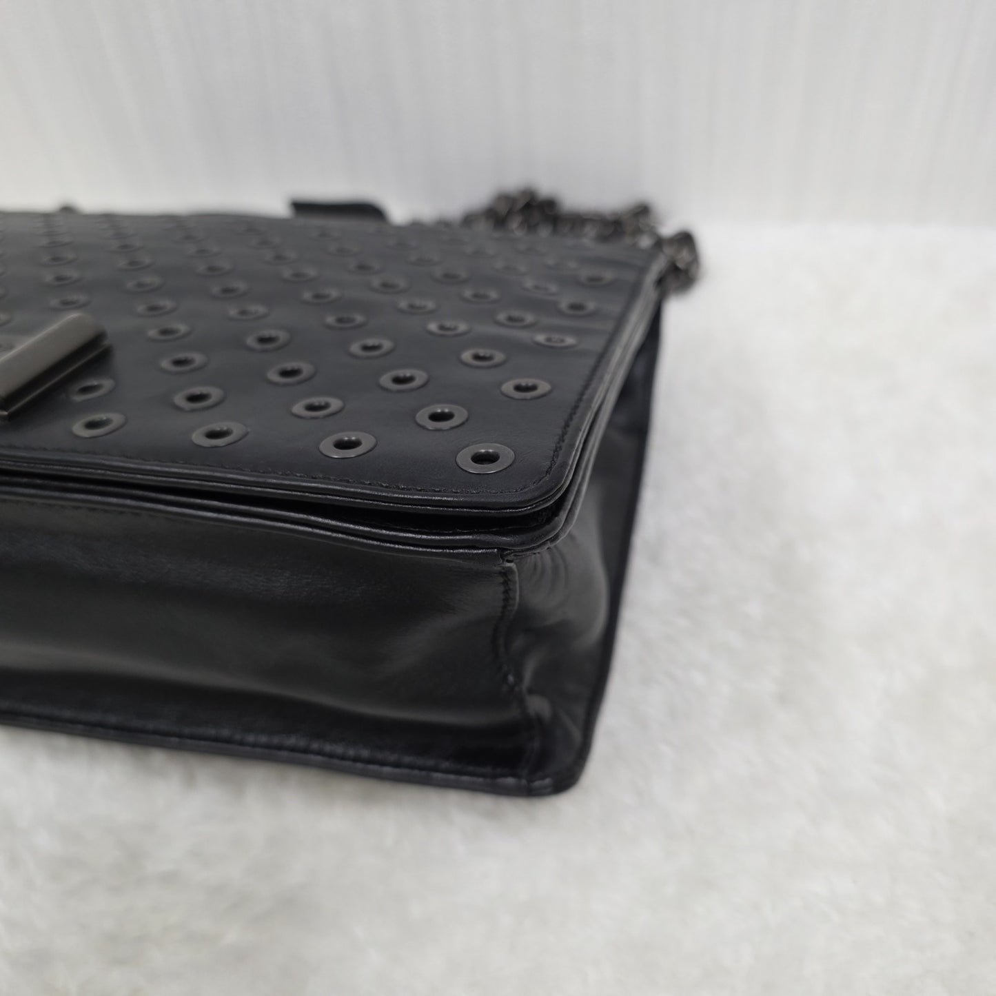 PRADA メタルパンチングレザーチェーンショルダーバッグ ブラック【中古】 