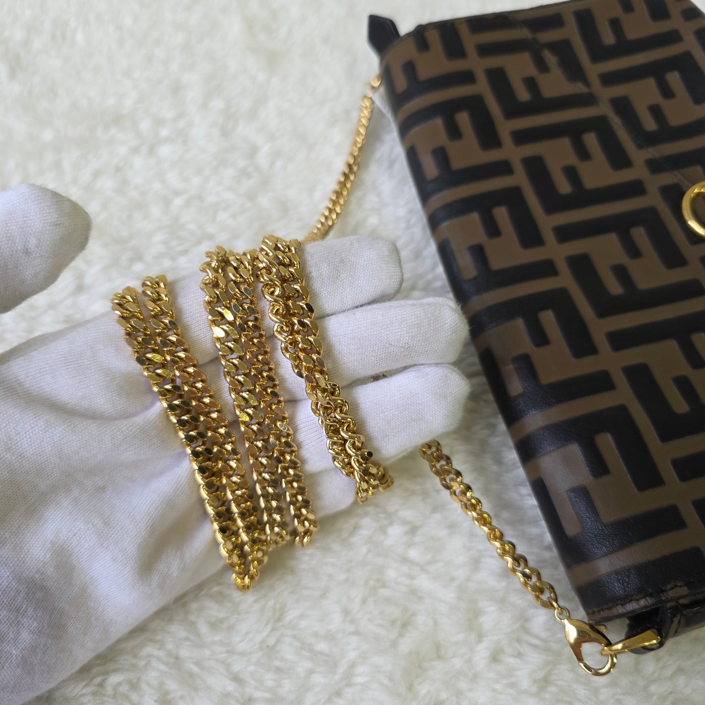 Fendi Chained Bag (Pre-owned)