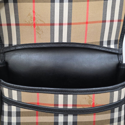 Burberry Pouch Bag (Pre-owned)