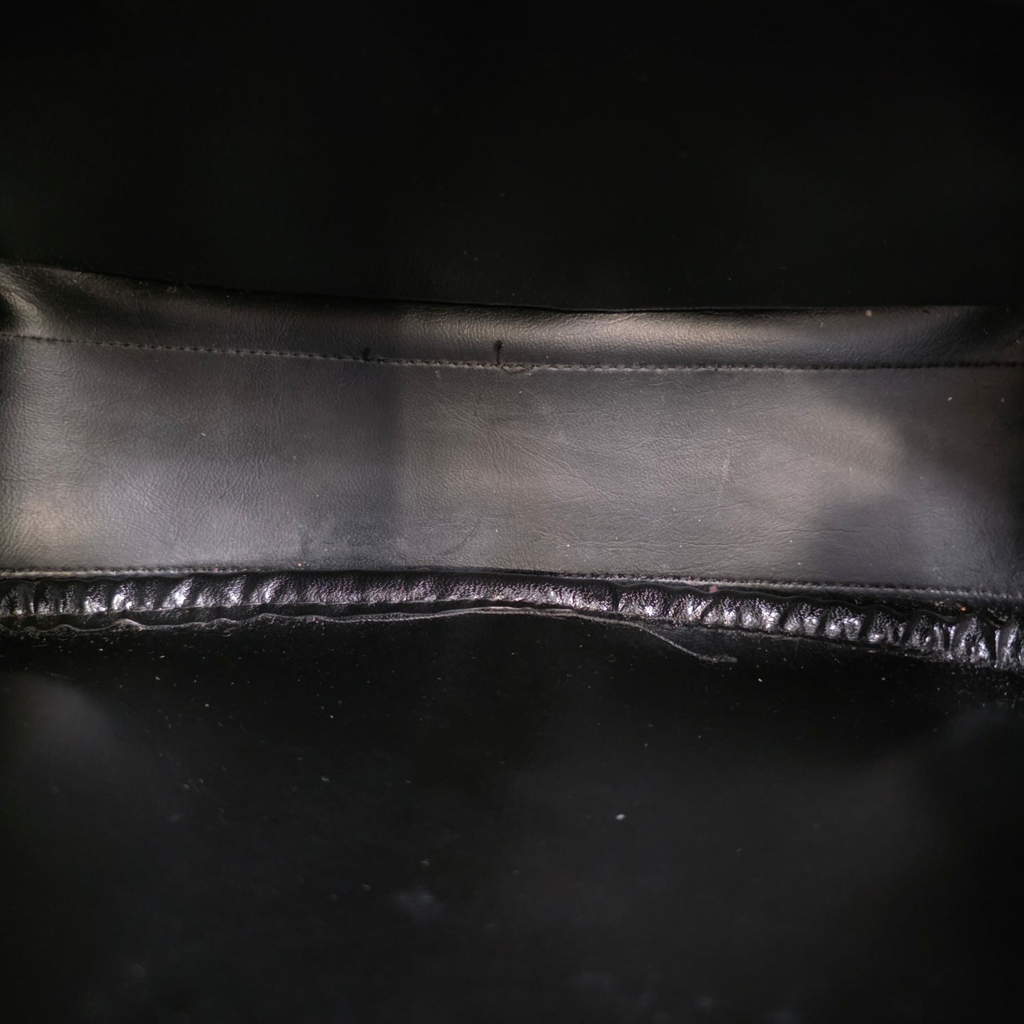 Burberry Pouch Bag (Pre-owned)