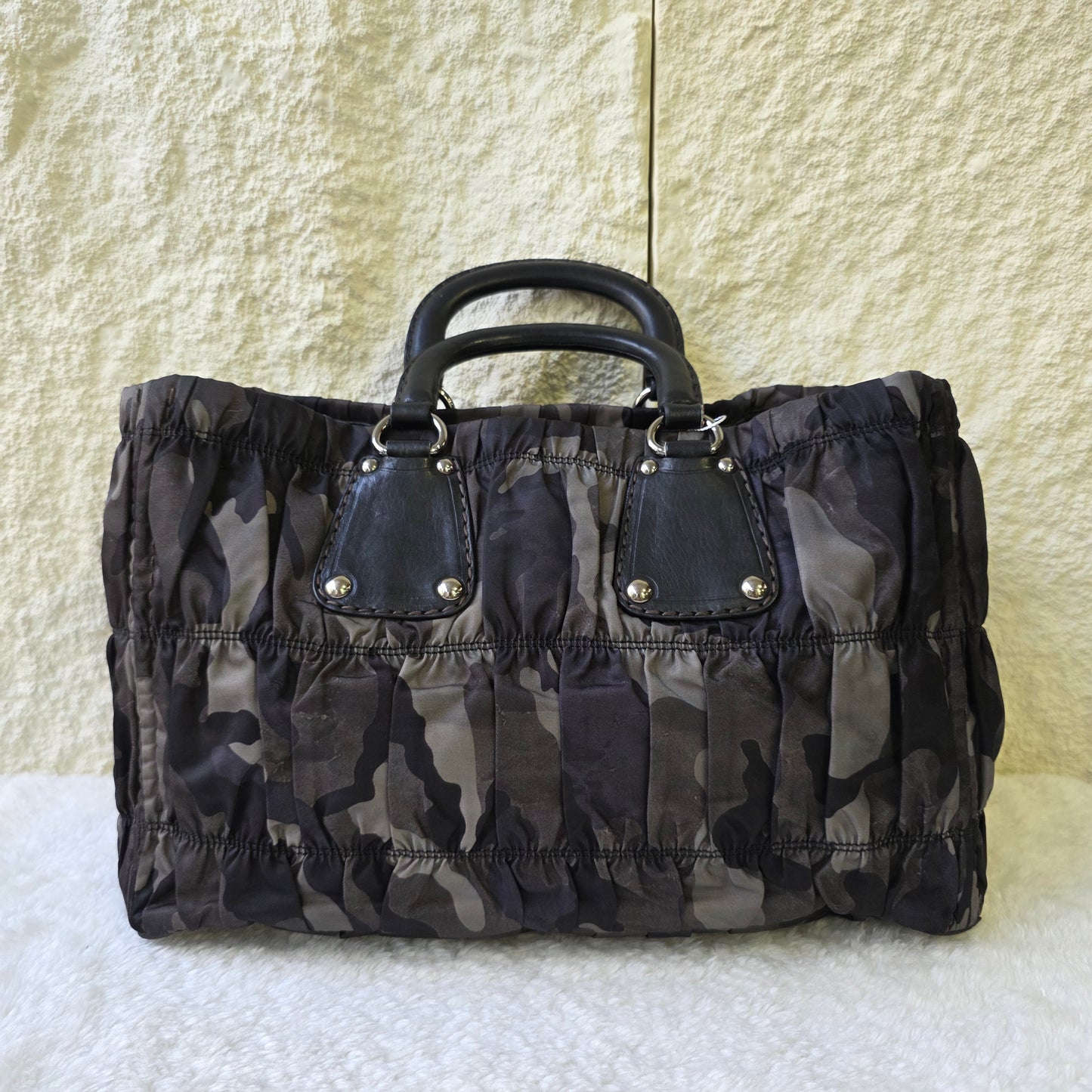 Prada Handbag (Pre-owned)